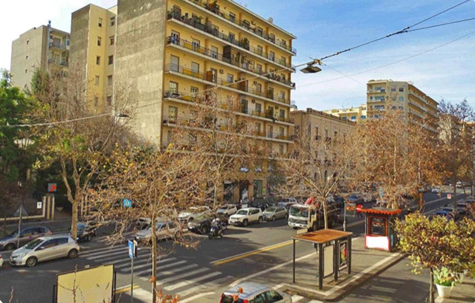 Etna Home Apartment Catania Esterno foto